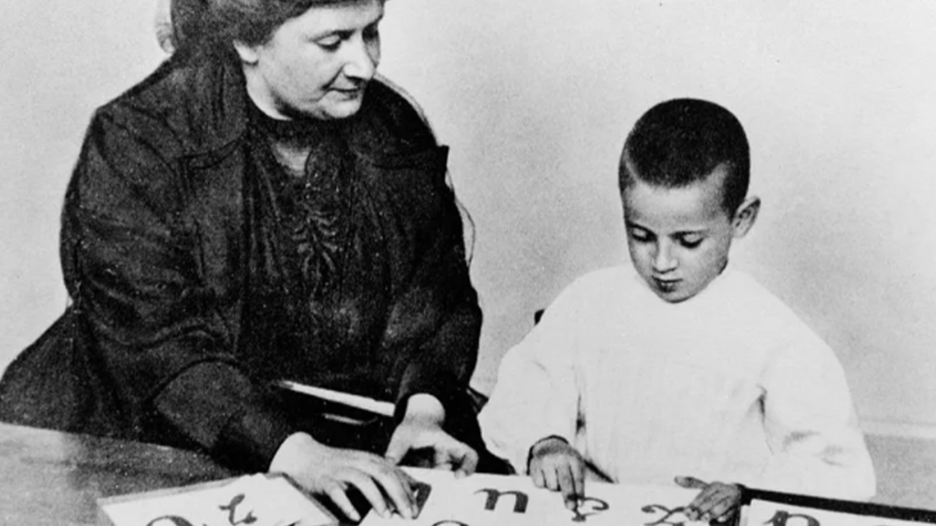 Maria Montessori : Pionnière de l&rsquo;Éducation