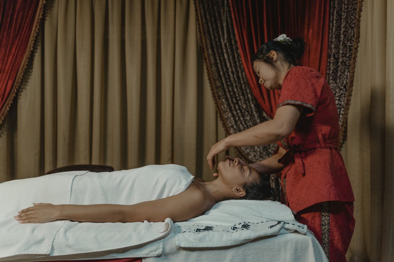 Découvrez les Bienfaits du Massage Lomi Lomi