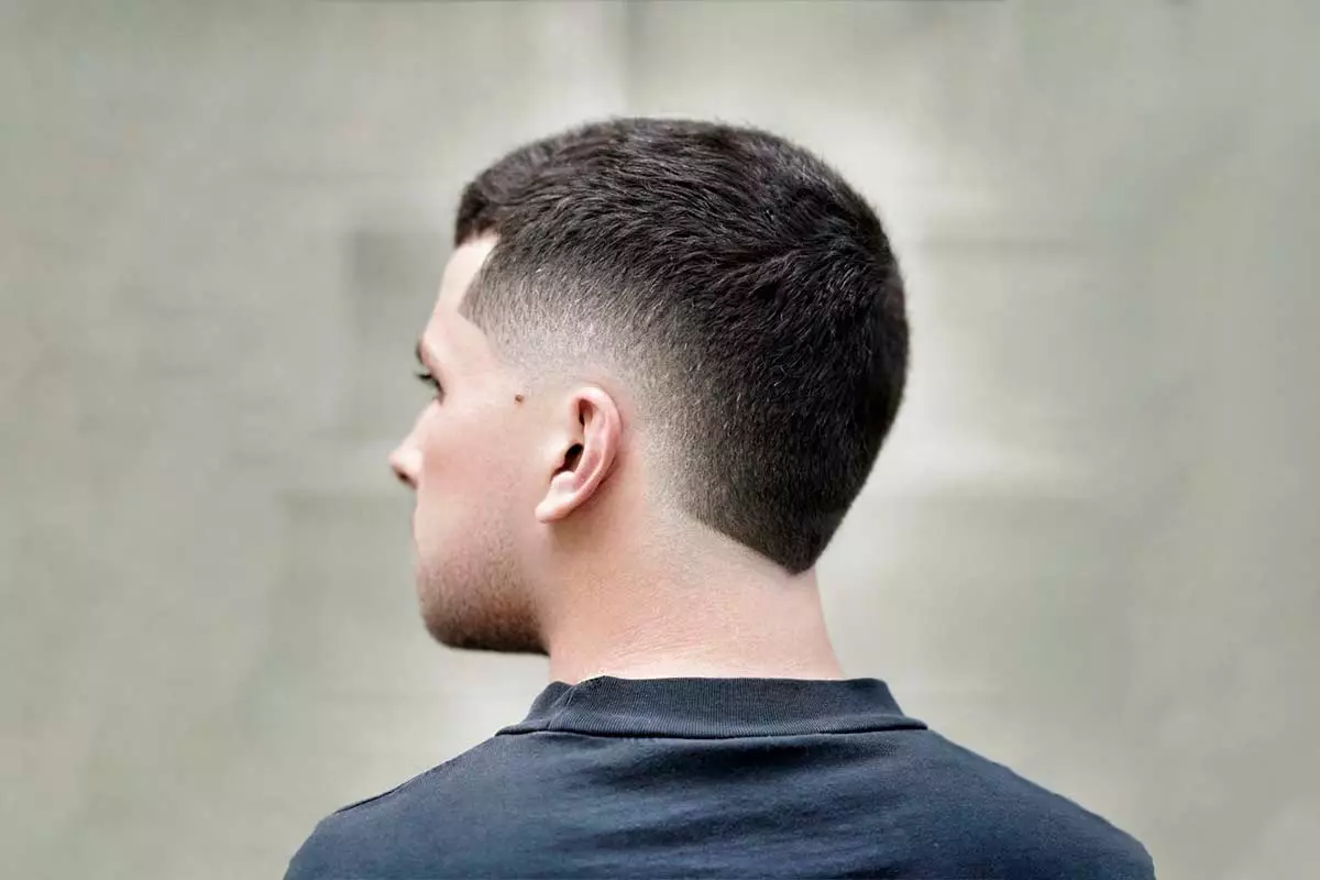 Burst fade : la coupe masculine qui révolutionne la coiffure en 2025