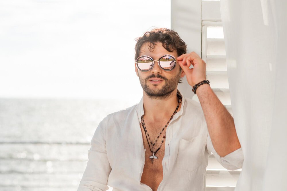 bijoux homme résistants en été