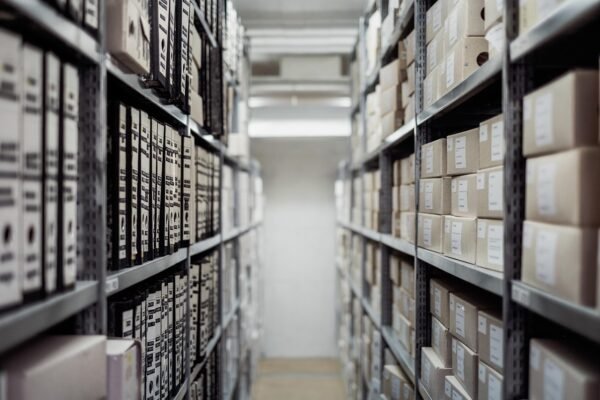 Stockage sécurisé : des solutions innovantes pour les chantiers en France