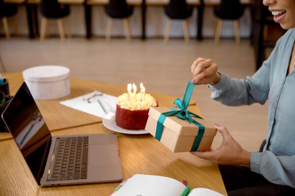 Cadeaux d’entreprise gourmands : une attention utile pour marquer les esprits