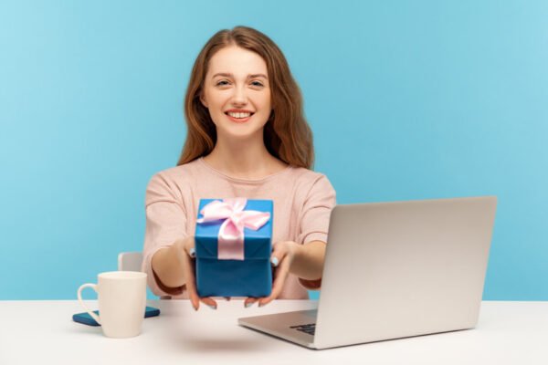 Cadeaux d’affaires gourmands pour les fêtes : le guide pour faire mouche